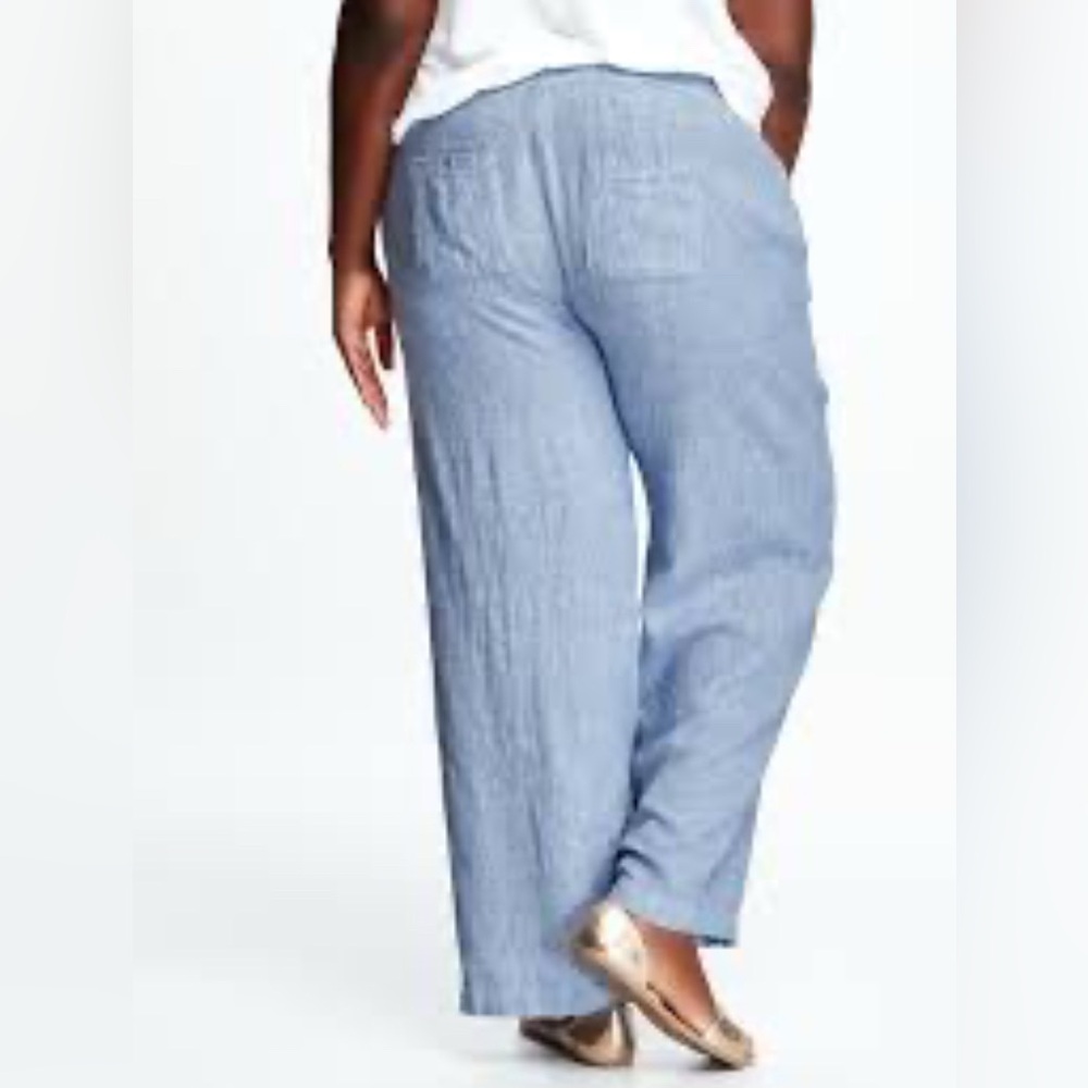 Old Navy Women's Sky Blue Wide Leg trousers. 2X